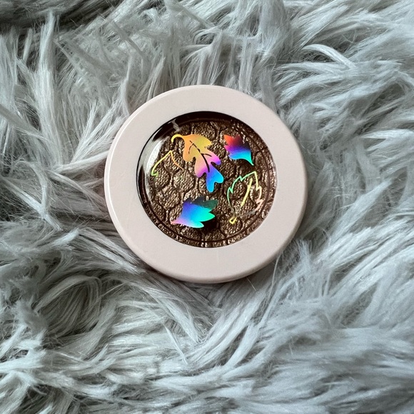 🆕 Colourpop 𝐏𝐨𝐜𝐚𝐡𝐨𝐧𝐭𝐚𝐬 Colors of the Wind Single Eyeshadow - Picture 3 of 7